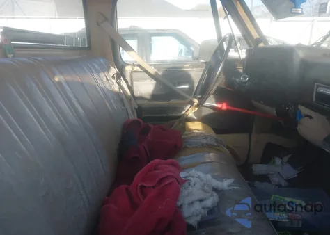 1983 Chevrolet C10 z USA, uszkodzony, nr VIN 1GCCC14HXDF371325